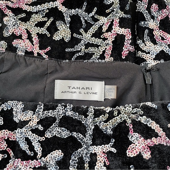 Tahari by ASL Sequin Embroidered Skirt on Velvet (Black/Blue/Pink) - Picture 3 of 8